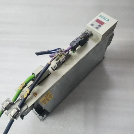 SIEMENS MasterDrives MC 6SE7013-0EP50-Z