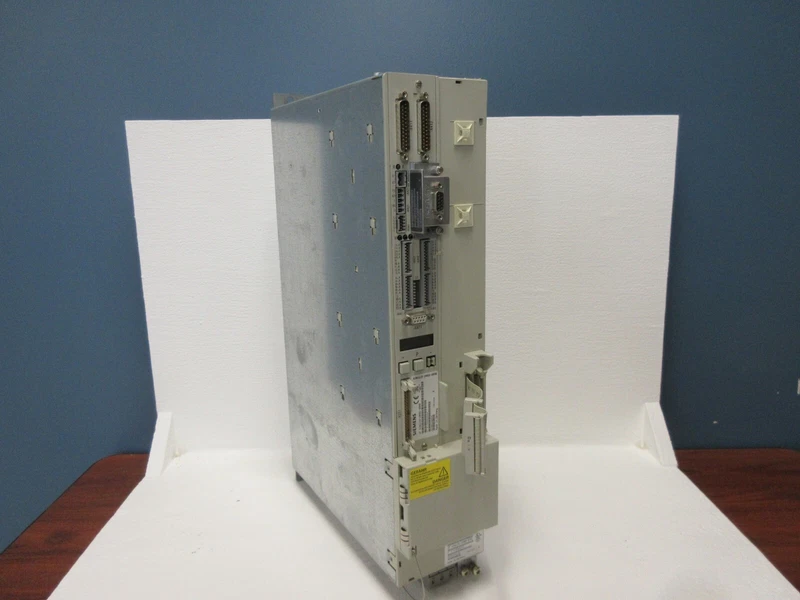 SIEMENS 6SN1118-1NH01-0AA0 W/ 6SN1123-1AA00-0DA1 NEW SIMODRIVE 6SN11181NH010AA0 2 6SN1118 1NH01 0AA0 0