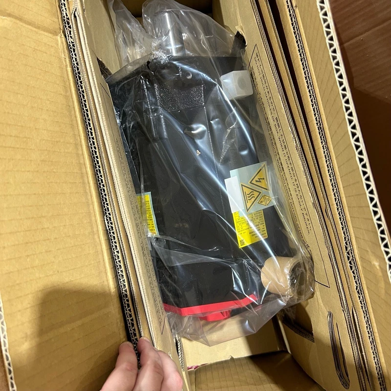 FANUC (A06B-0272-B705) AC MOTOR AIS40/4000 AA64I BRAKE STRT 2 A06B 0272 B705 0