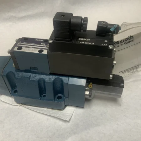 Bosch Directional proportional Valve 4WRPH 6 C3B12L-2X/G24Z4/M MNR: 0811404207