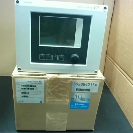 Endress+Hauser Liquiline CM442-1HU7/0 Transmitter CM442-AAM1AF211A+AA 100-230...