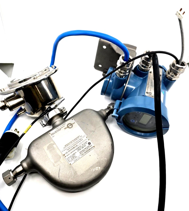 Mass Flow Sensor CMFS015P319N3GMEKZZ and Transmitter Model 2700R12BDMEZZZ 2 CMFS015P319N3GMEKZZ 0