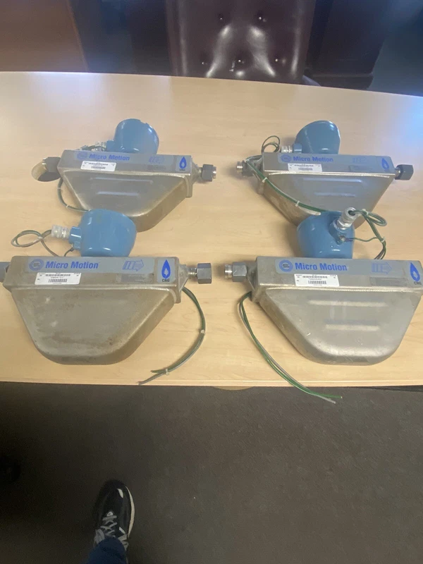 Model CNG050s291NWBAEZZZ Micro Motions Mass Flow Sensor 2 CNG050s291NWBAEZZZ 0