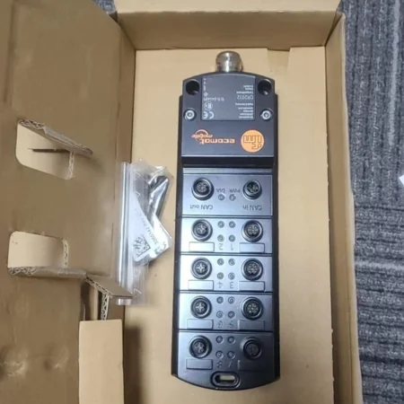 IFM CR2032 controller New One Expedited Shipping