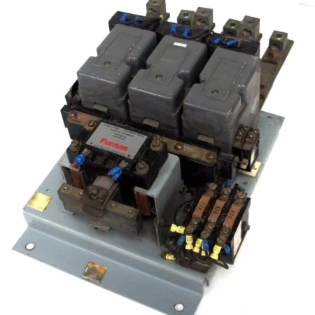 FURNAS D72069-40 MOTOR STARTER W/ D29092-8, 300:5 RATIO COILS, 49L100102