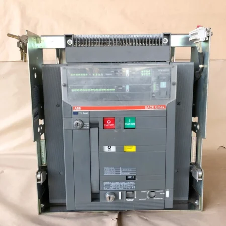 ABB E3S25 2500A AIR CIRCUIT BREAKER PR121/P 690V SACE EMAX