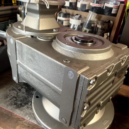 New Gear Reducer Trans SEW EURODRIVE FAF77AM145 / 1750rpm x 18rpm (NEW NO BOX)