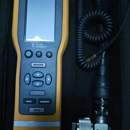 Fluke 805 FC Vibration Meter with Case, AND Optional External Magnetic Sensor