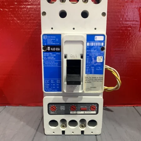 NEW TAKEOUT CUTLER-HAMMER HJD3250F W/ SHUNT TRIP (3P-250A-65K AIC-480V)