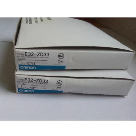 Omron E32-ZD33 Photoelectric Switch