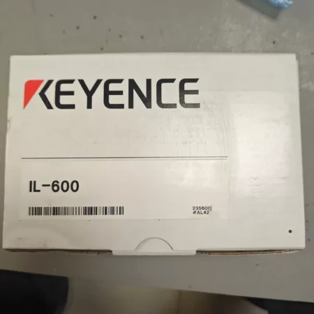 KEYENCE IL-600 Laser sensor