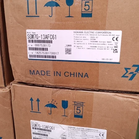 Yaskawa Servo Motor SGM7G-13AFC61