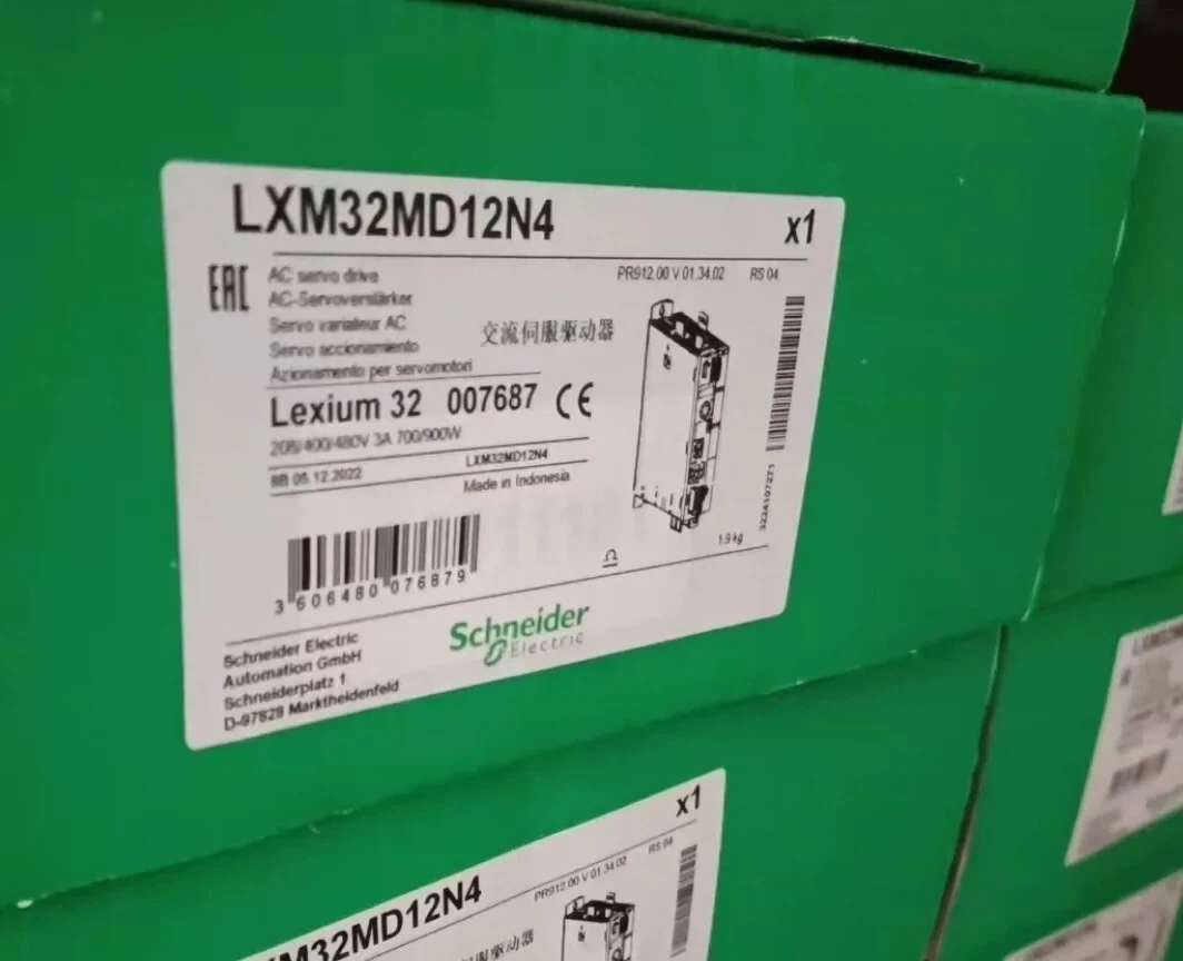 Schneider Servo Drive LXM32MD12N4 1 Schneider Servo Drive LXM32MD12N4