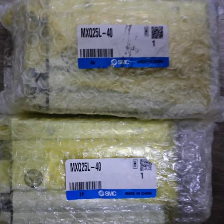 SMC MXQ25L-40A  Cylinder