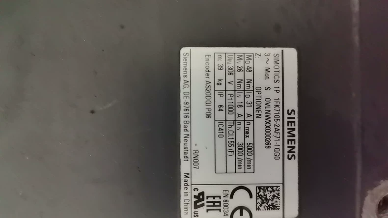 SIEMENS Servo Motor 1FK7105-2AF71-1QG0 1 1FK7105-2AF71-1QG0