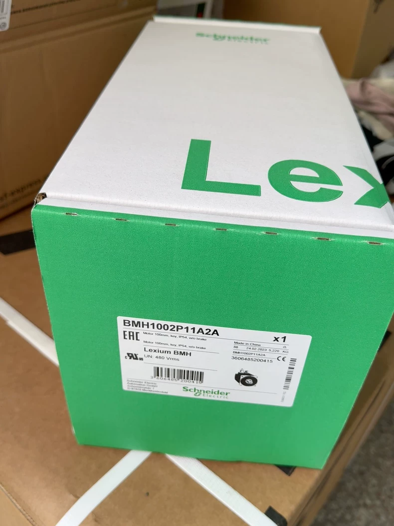 Schneider Electric Schneider Servo Motor BMH1002P11A2A 1 BMH1002P11A2A