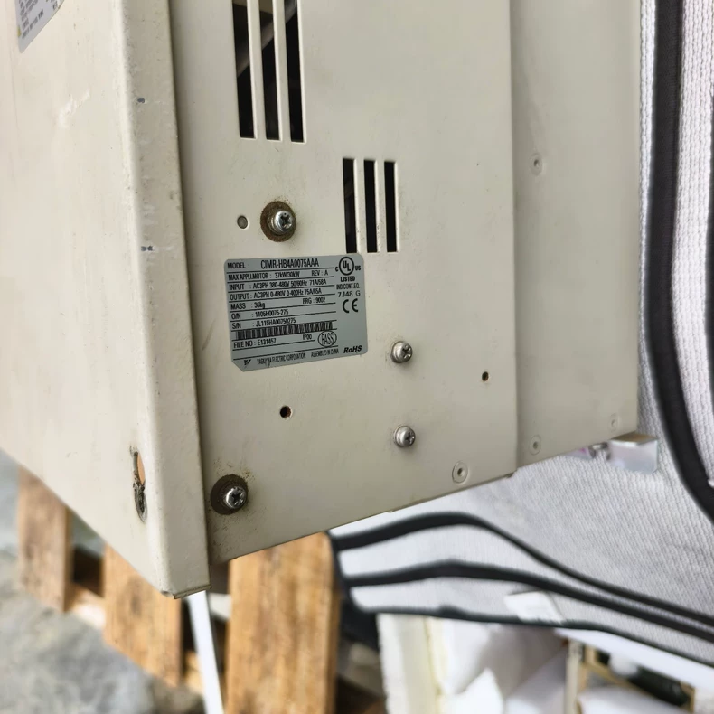 Yaskawa Inverter CIMR-HB4A0075ABC 1 CIMR-HB4A0075ABC