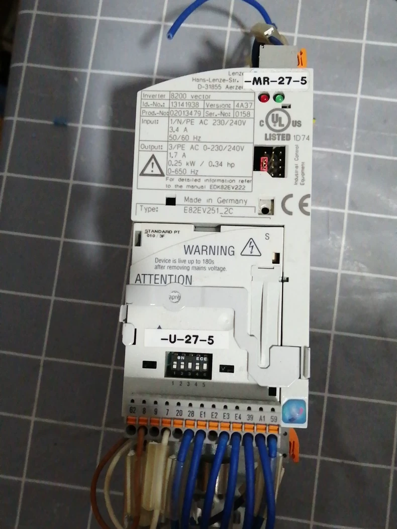 Inverters E82EV251-2C Lenze 1 E82EV251-2C