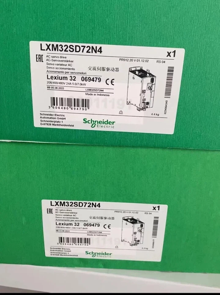Schneider Electric Schneider Servo Drive LXM32SD72N4 1 LXM32SD72N4