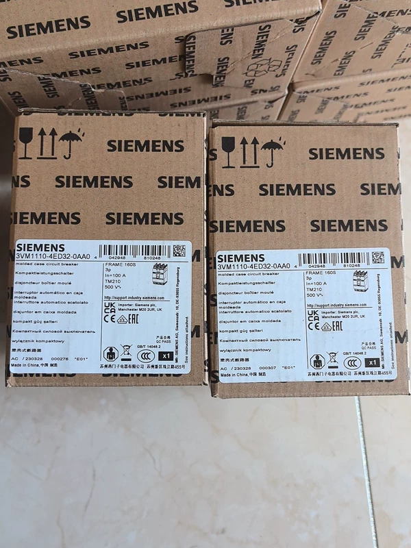 Siemens Molded Case Switch 3VM1110-4ED32-0AA0 Circuit Breaker 1 3VM1110-4ED32-0AA0