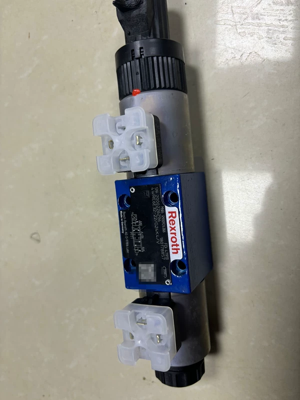 Rexroth Proportional Pilot Valve 4WRE6E32-22/G24K4/V for Hydraulic Systems 1 Rexroth Proportional Pilot Valve 4WRE6E32-22/G24K4/V for Hydraulic Systems