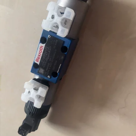 Rexroth 4WRE6W32-22/G24K4/V Solenoid Valve for Hydraulic Systems