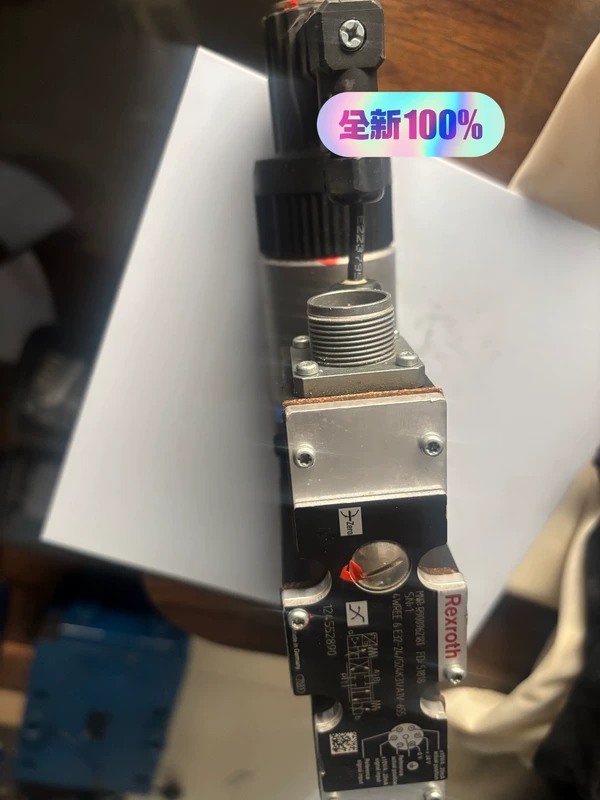 Rexroth Proportional Valve 4WREE 6 E32-24/G24K31/A1V-655 - Flow Control Valve 1 Rexroth Proportional Valve 4WREE 6 E32-24/G24K31/A1V-655 - Flow Control Valve