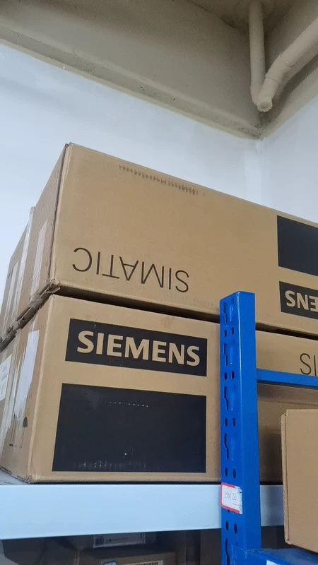 SIEMENS Industrial PC 6AV7241-5BC07-0FA0 Robust Computing 1 6AV7241-5BC07-0FA0