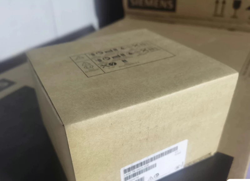 Siemens Coupler 6ES7158-3AD10-0XA0 PLC Communication Interface 1 6ES7158-3AD10-0XA0