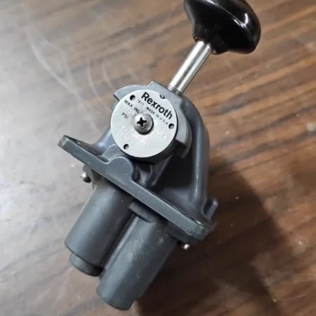 Rexroth Lever Operated Valve R431005003 for Industrial Hydraulic Systems