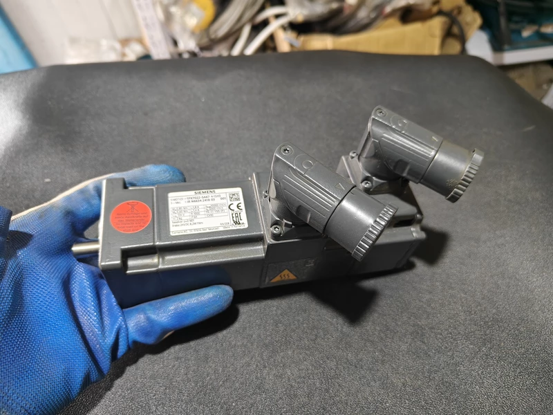 SIEMENS Servo Motor 1FK7022-5AK74-1SH3 Precision Performance 1 SIEMENS Servo Motor 1FK7022-5AK74-1SH3 Precision Performance