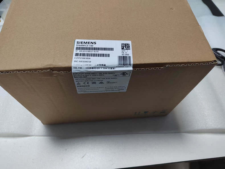 Siemens 6SL3210-5BE27-5UV0 Industrial Inverter 1 6SL3210-5BE27-5UV0