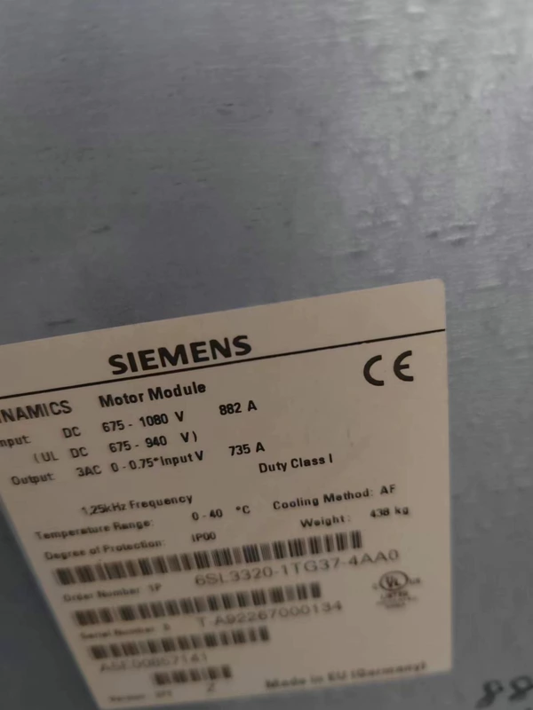 SIEMENS Frequency Converter 6SL3320-1TG37-4AA0 Drive Unit 1 SIEMENS Frequency Converter 6SL3320-1TG37-4AA0 Drive Unit