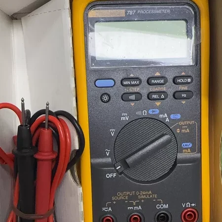FLUKE 787 Meter for Efficient Process Monitoring
