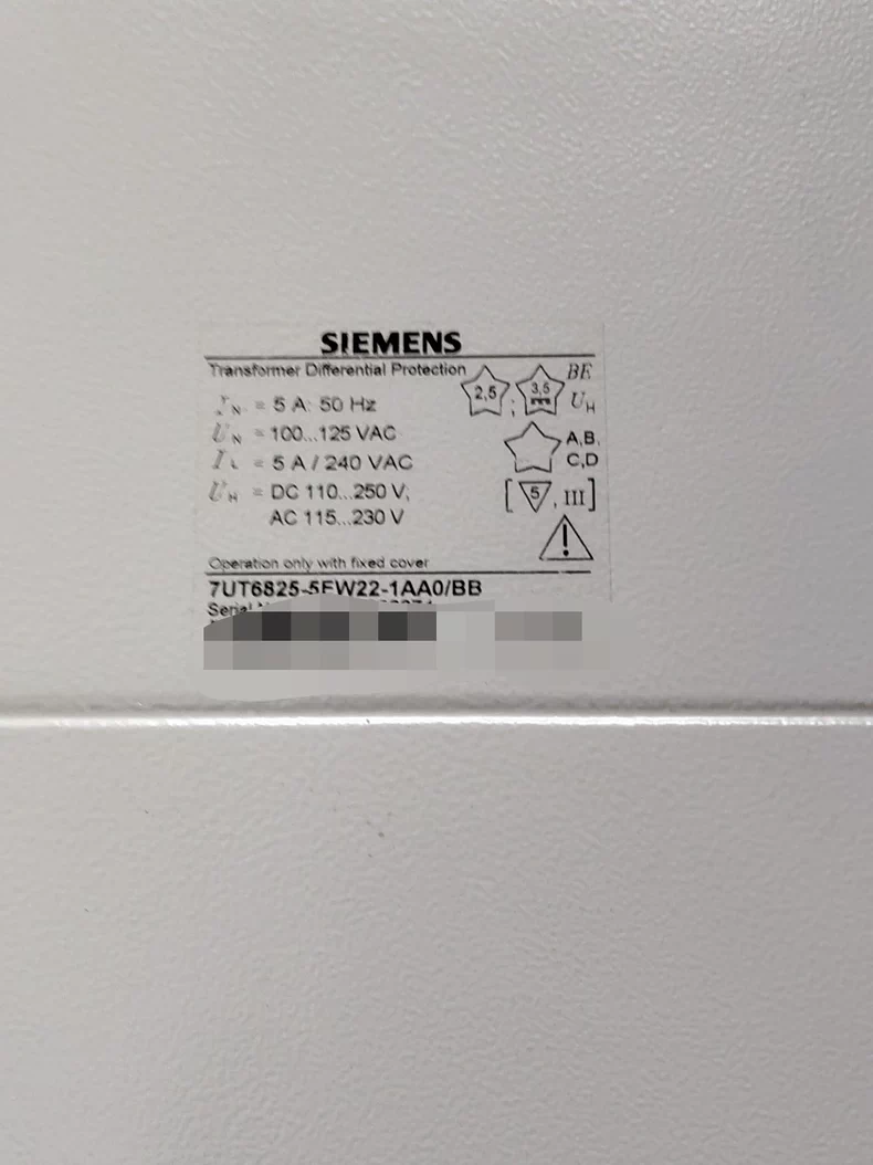 SIEMENS 7UT6825-5FW22-1AA0/BB Transformer Protection Relay 1 SIEMENS 7UT6825-5FW22-1AA0/BB Transformer Protection Relay