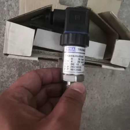 WIKA Pressure Sensor 891.13.500 - Industrial Precision