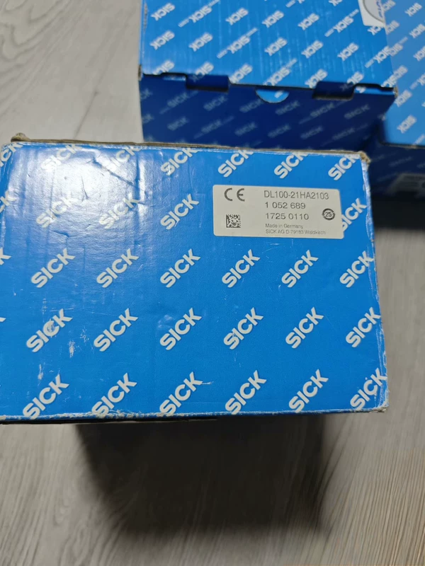 High-Quality Optical Sensor DL100-21HA2103 by SICK 1 High-Quality Optical Sensor DL100-21HA2103 by SICK