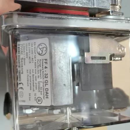 NEC Pressure Switch FF4-32 - Durable Industrial Pressure Control