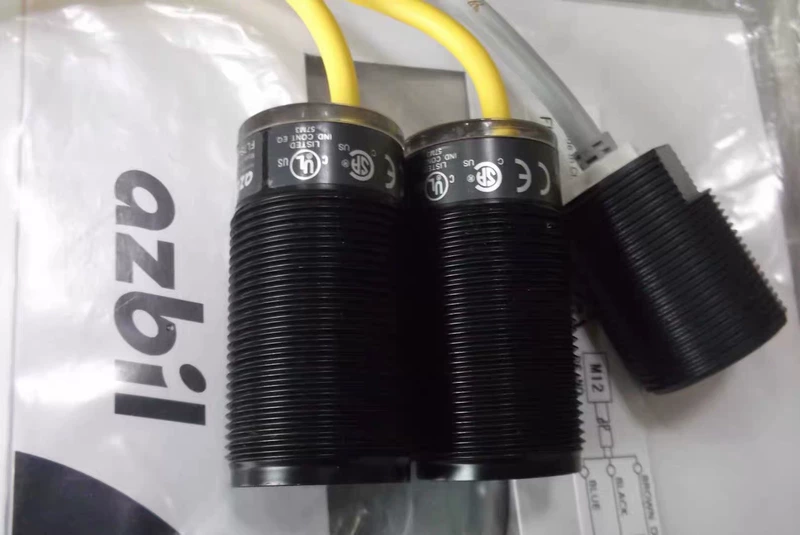 azbil Limit Switch FL7S-8W6W-CN03B Durable Industrial Control 1 azbil Limit Switch FL7S-8W6W-CN03B Durable Industrial Control