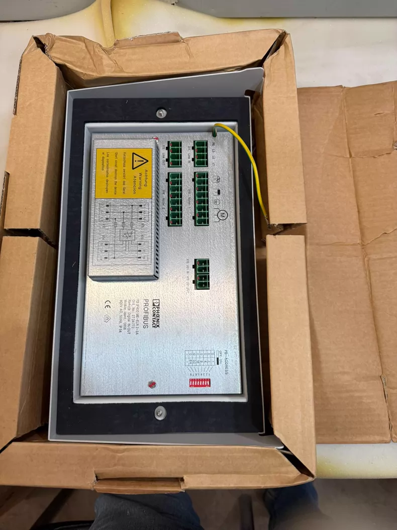 Phoenix Contact Motor Starter IP 400 ME-ELR 2-3A - Durable Motor Control 1 Phoenix Contact Motor Starter IP 400 ME-ELR 2-3A - Durable Motor Control