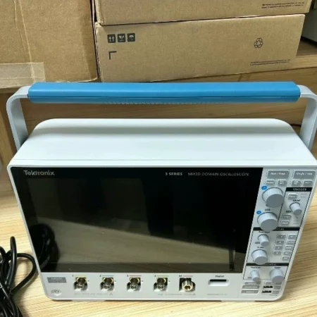 TEKTRONIX MDO34 Mixed Domain Oscilloscope for Precision