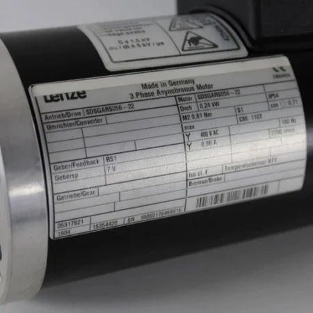 Lenze SDSGARS056-22 Three-Phase Motor: Reliable Power Solution