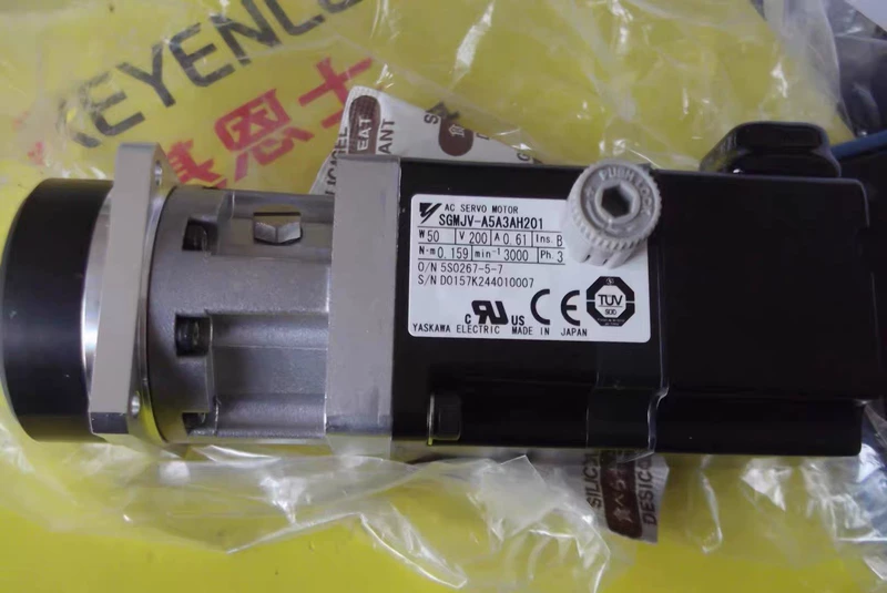 YASKAWA Servo Motor SGMJV-A5A3AH201 Efficient Motion Control 1 YASKAWA Servo Motor SGMJV-A5A3AH201 Efficient Motion Control