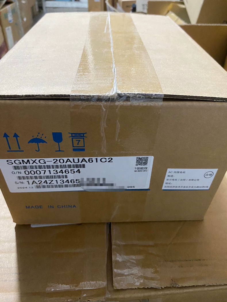 Yaskawa SGMXG-20AUA61C2 Servo Motor 1 SGMXG-20AUA61C2