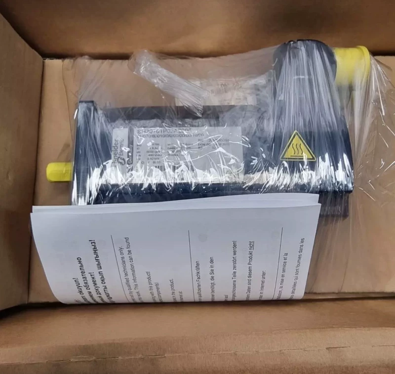 Schneider Servo Motor SH30701P02A2000 - Industrial Power 1 Schneider Servo Motor SH30701P02A2000 - Industrial Power