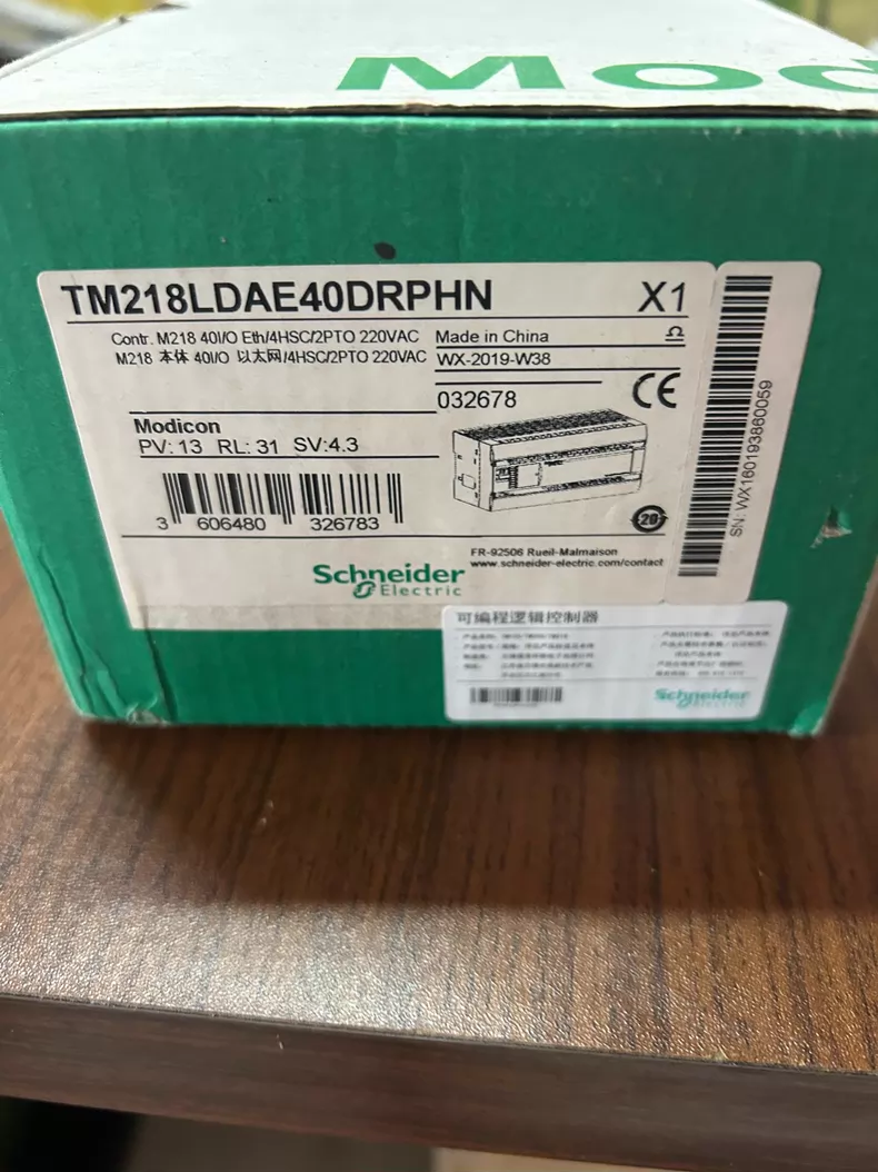 Schneider TM218LDAE40DRPHN PLC Controller for Efficient Systems