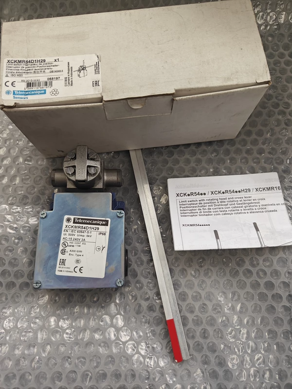 Schneider Limit Switch XCKMR54D1H29 - Durable Safety Switch 1 Schneider Limit Switch XCKMR54D1H29 - Durable Safety Switch