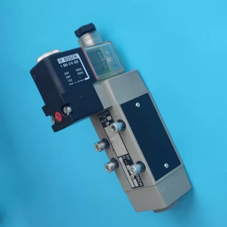 Durable BOSCH Solenoid Valve Model 08200240270 - Industrial Use