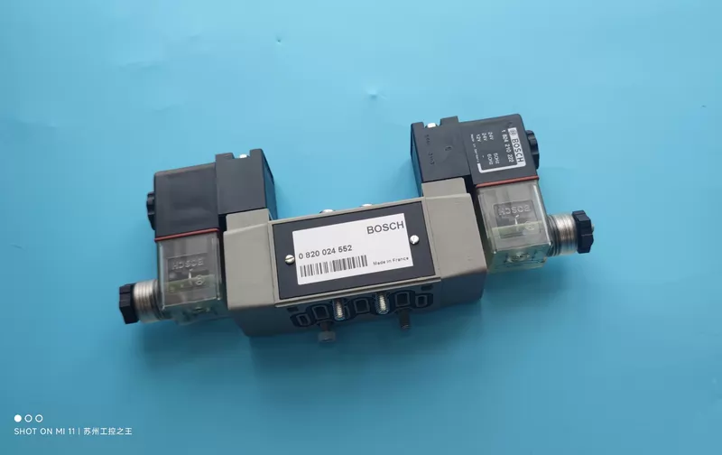 BOSCH 08200245520 Solenoid Valve - Industrial Grade 1 BOSCH 08200245520 Solenoid Valve - Industrial Grade