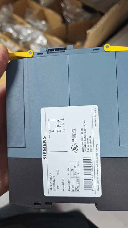 Safety Relay SIEMENS 3SK2112-1AA10 - SIL 3 Certified 3 Safety Relay SIEMENS 3SK2112-1AA10 - SIL 3 Certified - Image 3